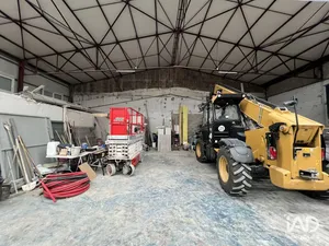 Local d’activité à BRIE-COMTE-ROBERT (77170)