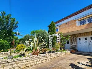 House in FOURQUES (30300)
