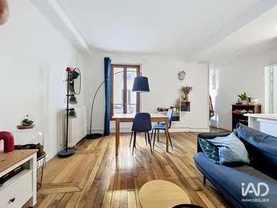 Apartment in PARIS (75020)