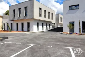 Commercial walls in SAINT-MAXIMIN-LA-SAINTE-BAUME (83470)