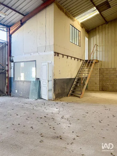 Hangar à VILLIERS-EN-BIÈRE (77190)