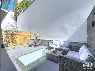 Apartment in PARIS (75010)