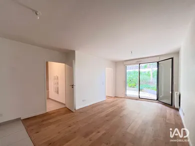 Appartement à NOISY-LE-GRAND (93160)