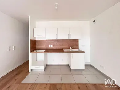 Appartement à NOISY-LE-GRAND (93160)