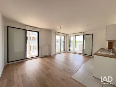 Appartement à NOISY-LE-GRAND (93160)