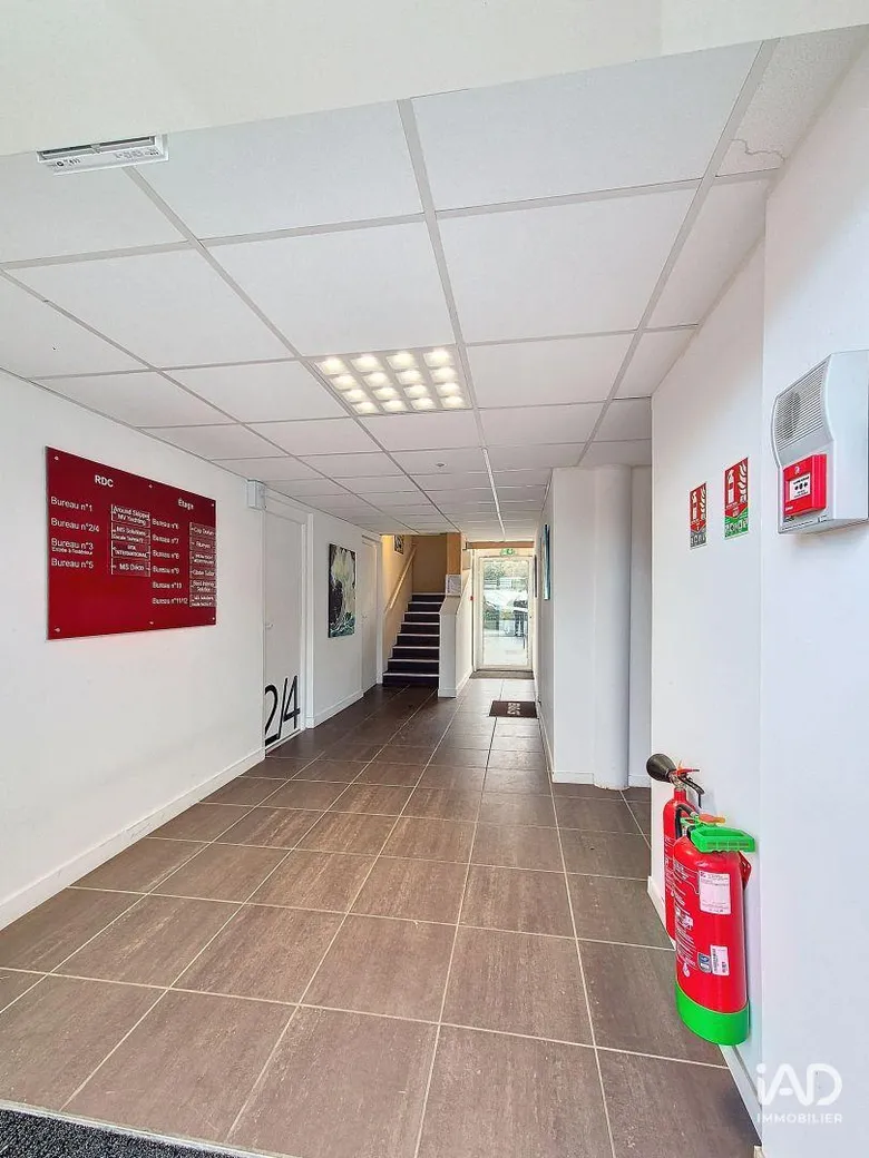 Local commercial 30 m² · à La Rochelle · 30 m² · 808 €/mois