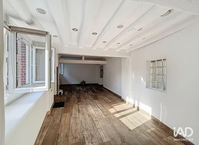 Commercial walls in TRÉON (28500)
