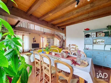 House in SAINT-MARIENS (33620)