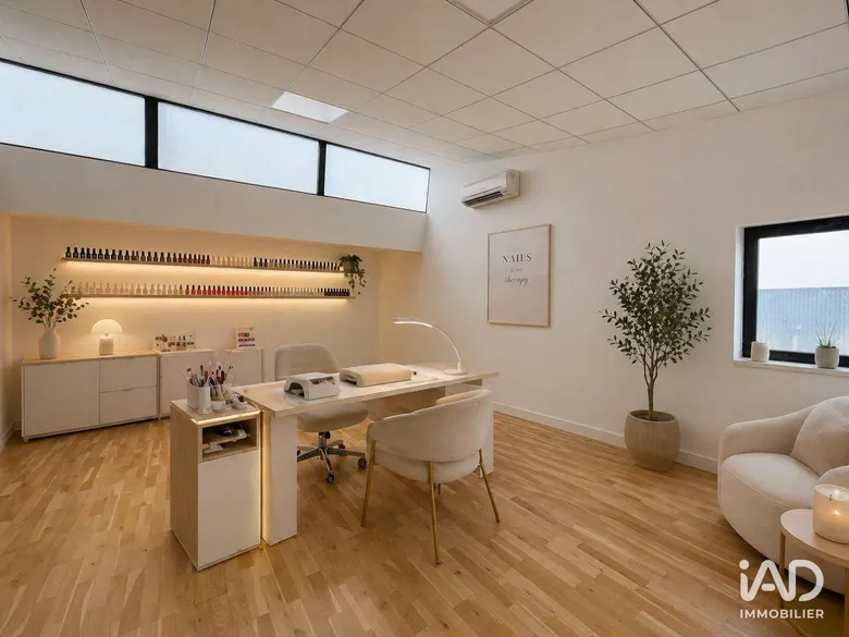 Local commercial 37 m² · à Bondoufle · 37 m² · 910 €/mois