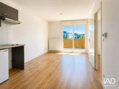 Apartment in VILLENAVE-D'ORNON (33140)