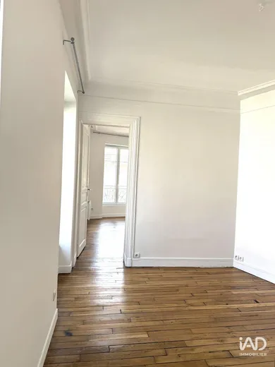Apartment in PARIS (75018)