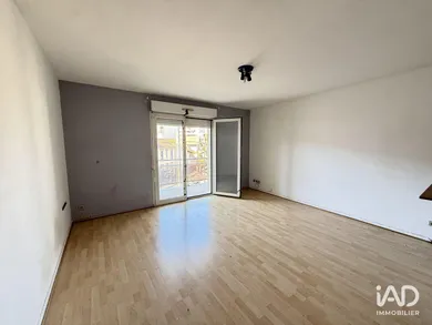 Appartement à LES PAVILLONS-SOUS-BOIS (93320)