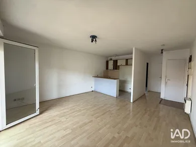 Appartement à LES PAVILLONS-SOUS-BOIS (93320)
