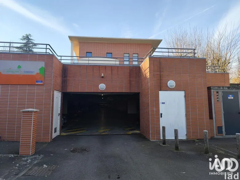 Parking 12 m² · à Chartres · 12 m² · 77 €/mois