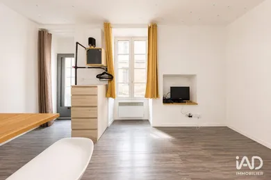 Appartement à BORDEAUX (33800)