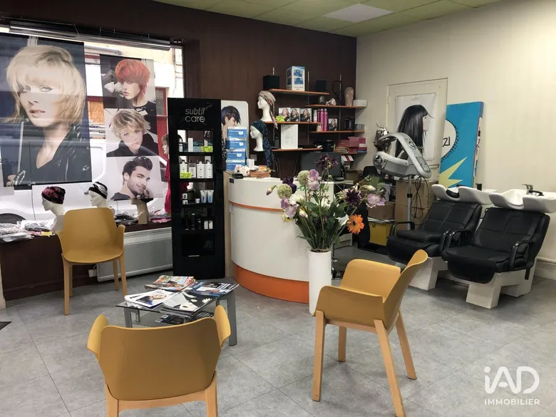 Murs commerciaux à SEGRÉ (49500) · 42 m² · 57 000 €