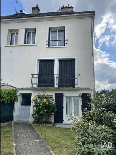 Immeuble à SAINT-CYR-SUR-LOIRE (37540)