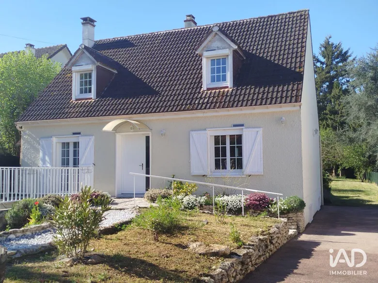 Maison 6 pièces 124 m² · à Fontenay-sur-Loing · 124 m² · 243 000 €
