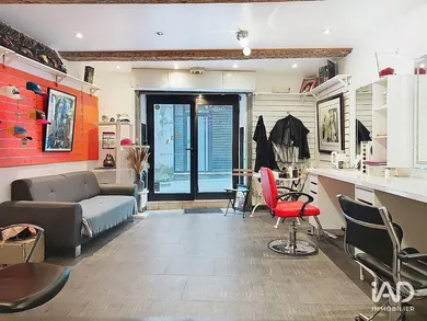 Commercial in TOULON (83000)