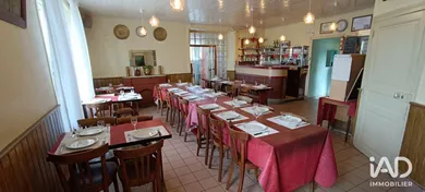 Hôtel-restaurant à LA CHAPELLE-CARO (56460)