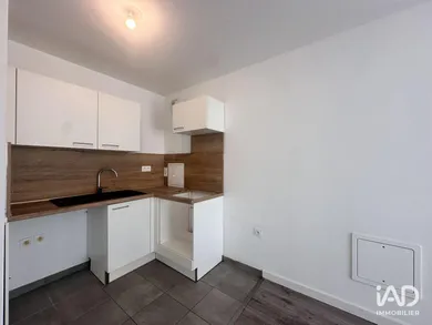 Apartment in LONGJUMEAU (91160)