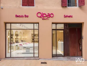 Commercial in PERTUIS (84120)