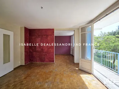 Apartment in LA SEYNE-SUR-MER (83500)