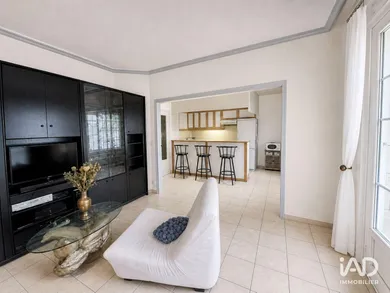 Appartement à PARIS (75018)
