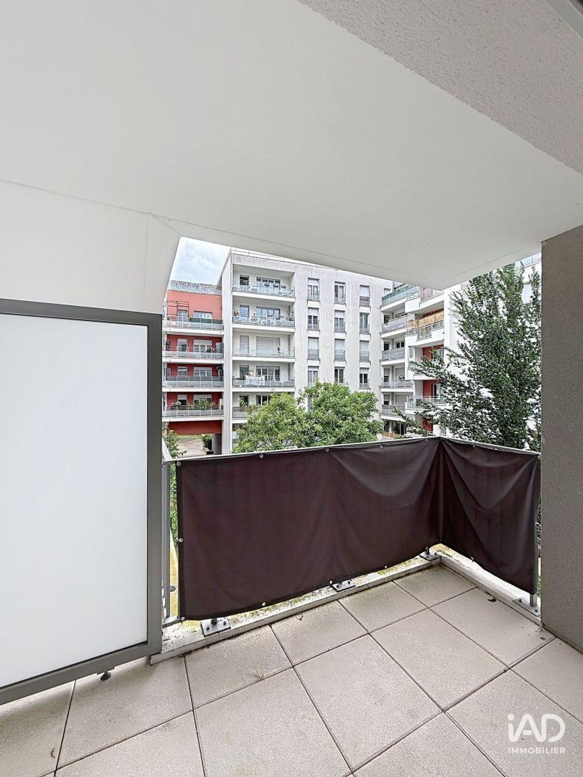 Appartement 2 pièces de 42 m² à ROMAINVILLE (93230)
