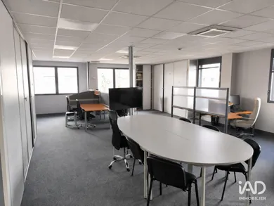 Bureaux à DÉCINES-CHARPIEU (69150)