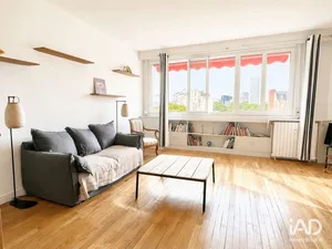 Apartment in NEUILLY-SUR-SEINE (92200)