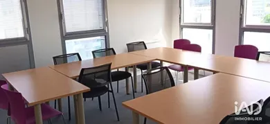 Bureaux à MONTIGNY-LE-BRETONNEUX (78180)