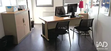 Bureaux à MONTIGNY-LE-BRETONNEUX (78180)
