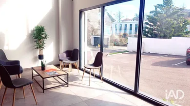 Office in FRANCHEVILLE (69340)