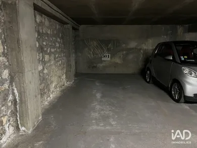 Parking in PARIS (75015)