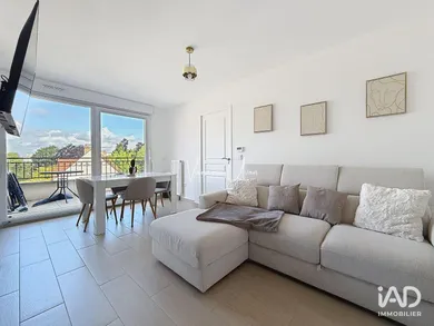 Appartement à SAINT-PIERRE-DU-PERRAY (91280)