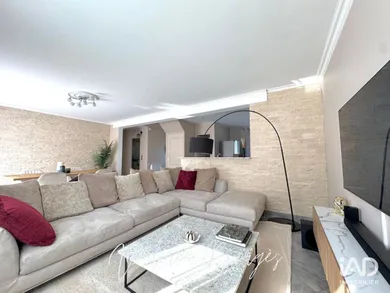 House in COULOMMIERS (77120)