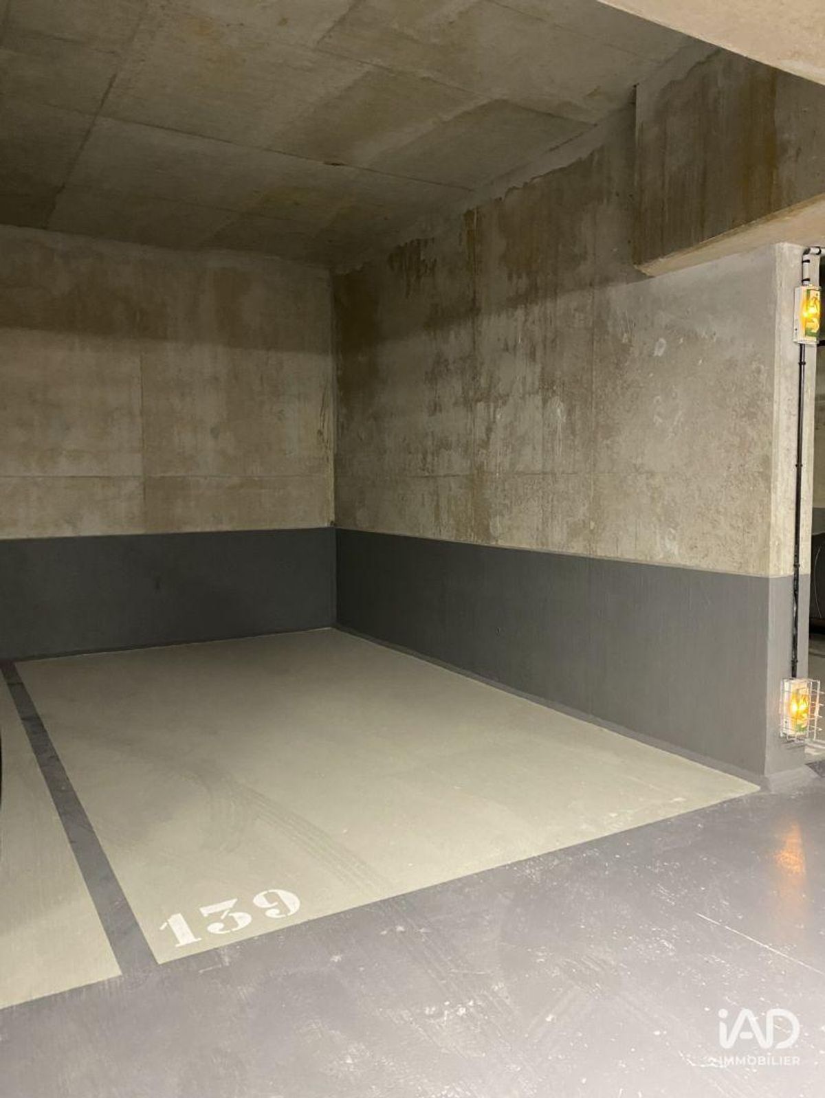 Parking de 14 m² à ASNIÈRES-SUR-SEINE (92600)