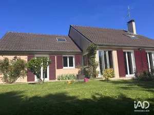 House in VILLECRESNES (94440)