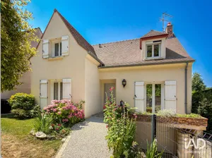 Maison à CHAMPS-SUR-MARNE (77420)
