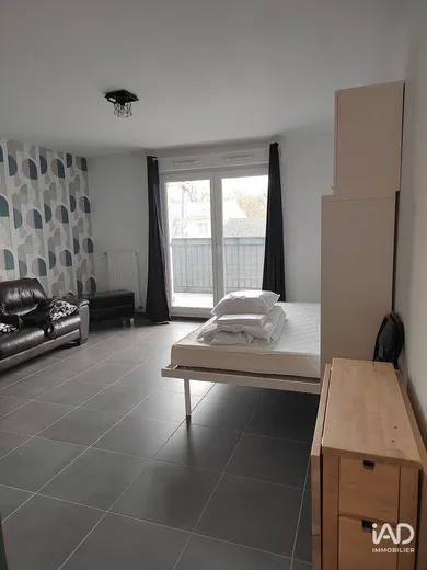 Studio à ROISSY-EN-BRIE (77680)