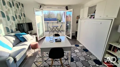 Studio à ROISSY-EN-BRIE (77680)