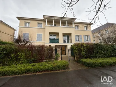 Apartment in MAGNY-LE-HONGRE (77700)