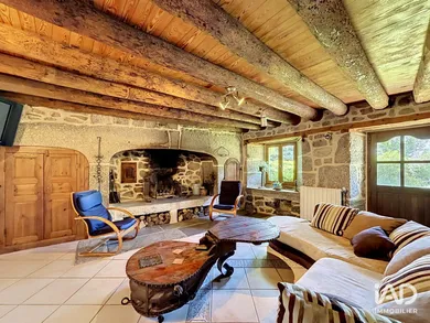House in SAINTE-COLOMBE-DE-PEYRE (48130)