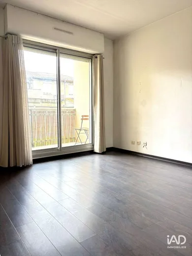 Apartment in BORDEAUX (33000)