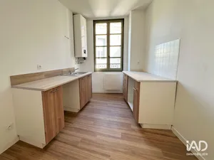 Apartment in UZÈS (30700)