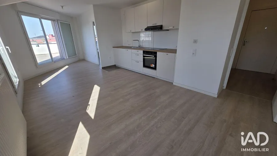 Appartement à NEUILLY-SUR-MARNE (93330) photo 3