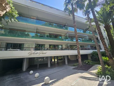 Apartment in JUAN-LES-PINS (06160)