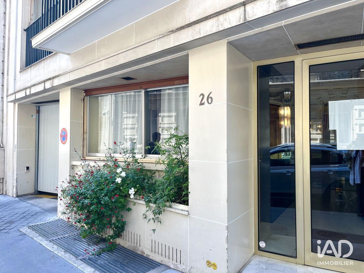 Parking de 14 m² à PARIS (75007)