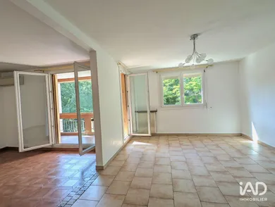 Appartement à MARSEILLE (13011)